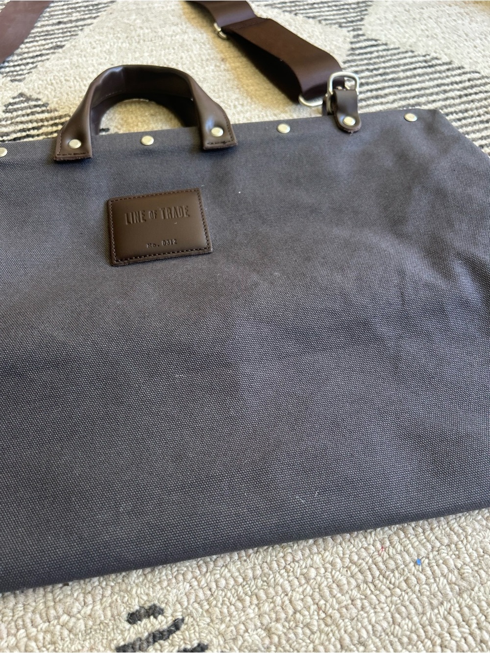 Line of Trade Canvas Weekender Bag - Picture 3 of 9